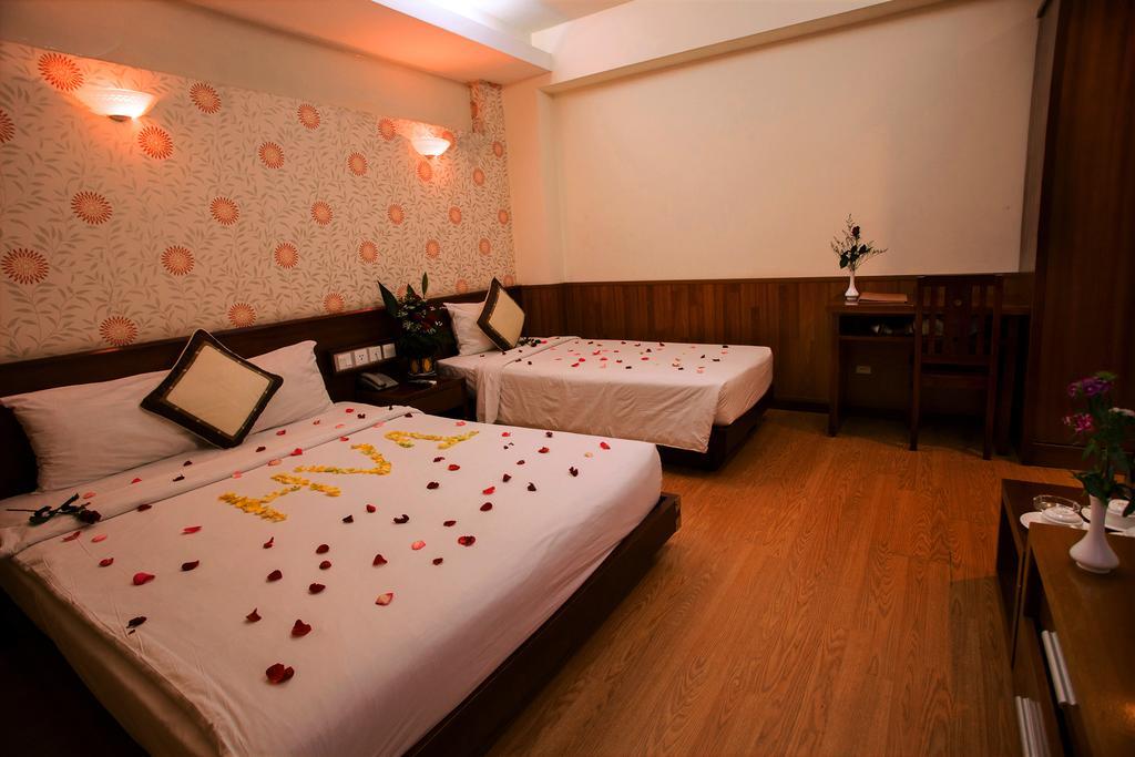 Golden Rain Hotel - Hoang Vu Nha Trang Room photo